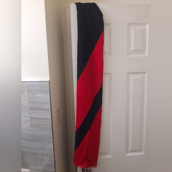 Tommy Hilfiger - Adult Scarf - OS- Red/White/Blue - 70x28 - Picture 4 of 6